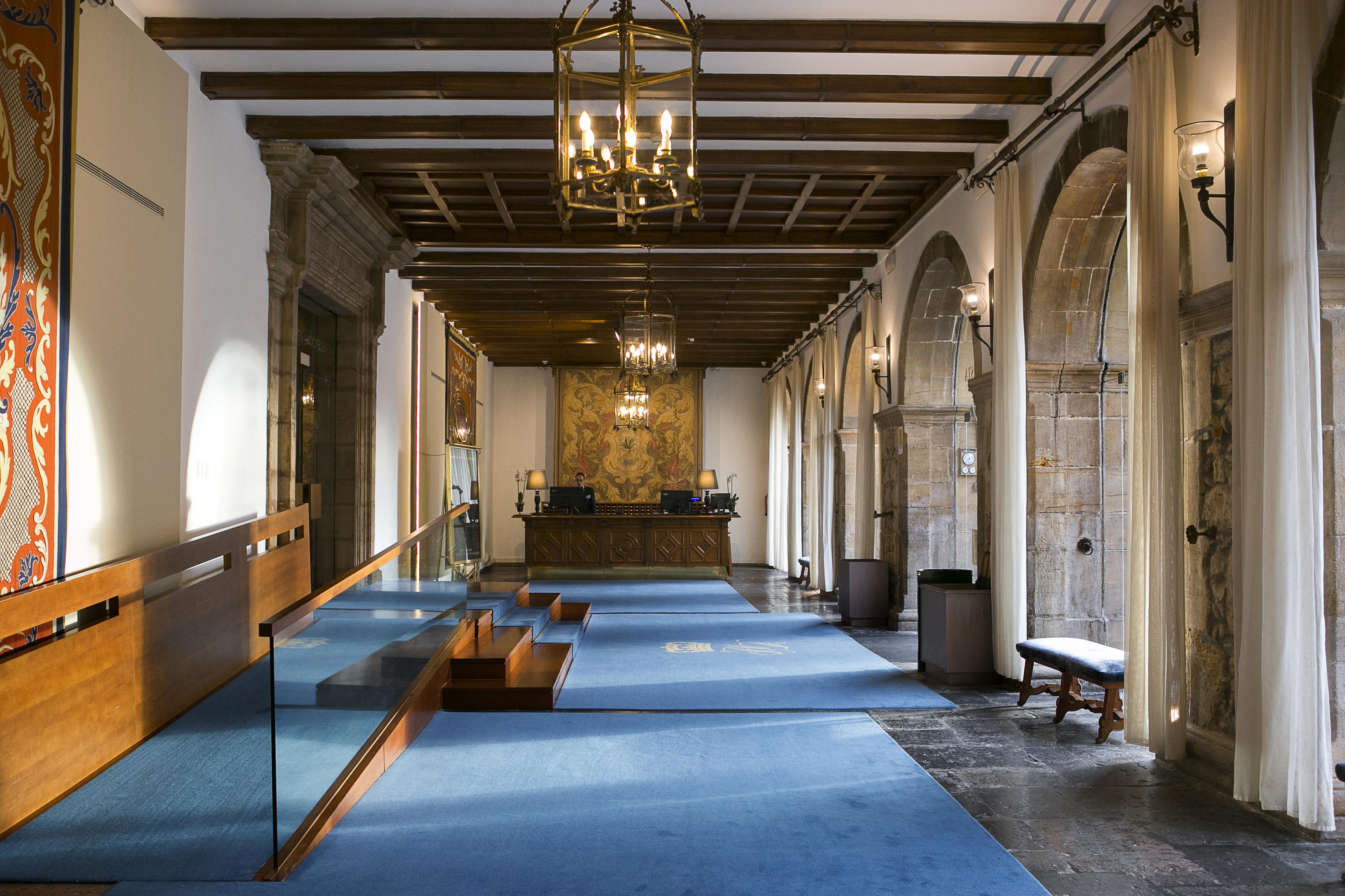 فندق يوروستارز دي لا ريكونكويستا اوفيدو المظهر الخارجي الصورة The interior of the hotel