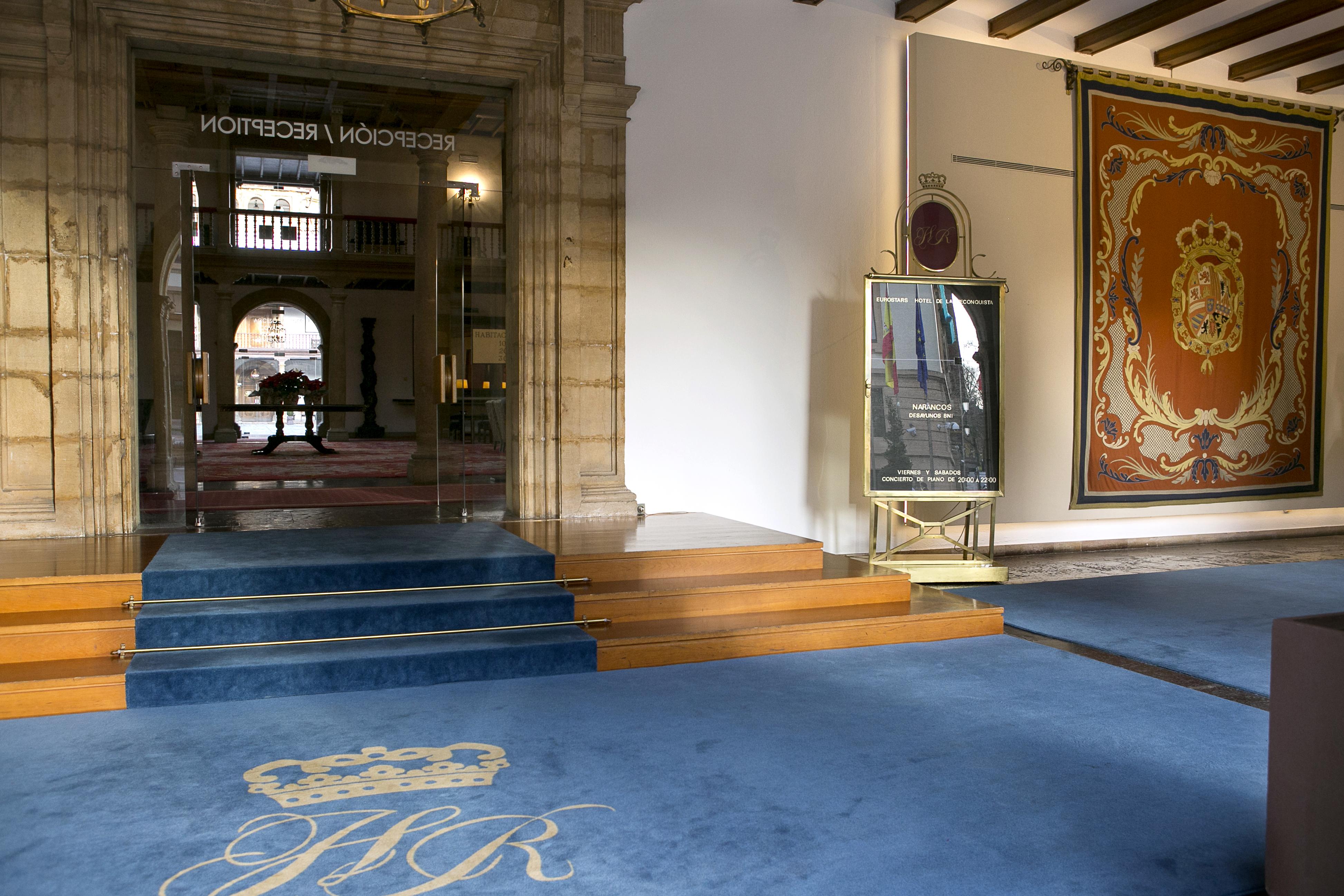 فندق يوروستارز دي لا ريكونكويستا اوفيدو المظهر الخارجي الصورة Entrance to the hotel