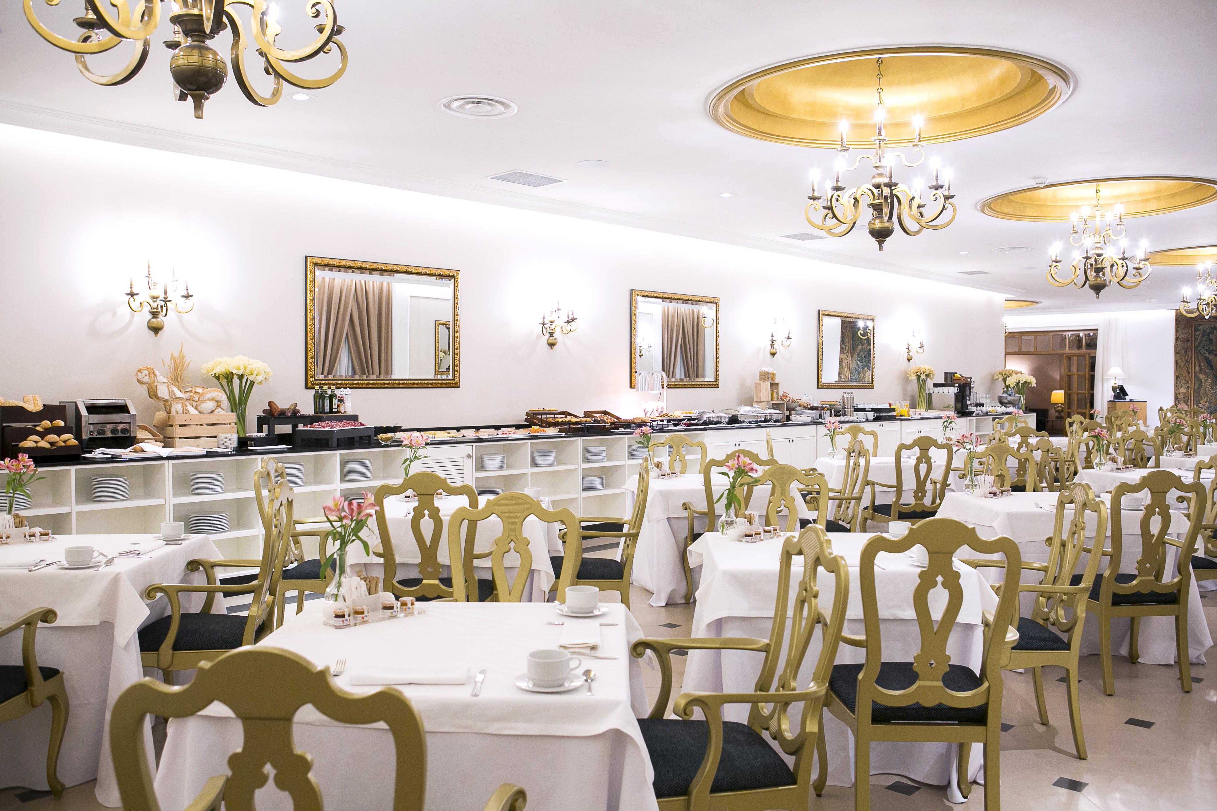فندق يوروستارز دي لا ريكونكويستا اوفيدو المظهر الخارجي الصورة The restaurant