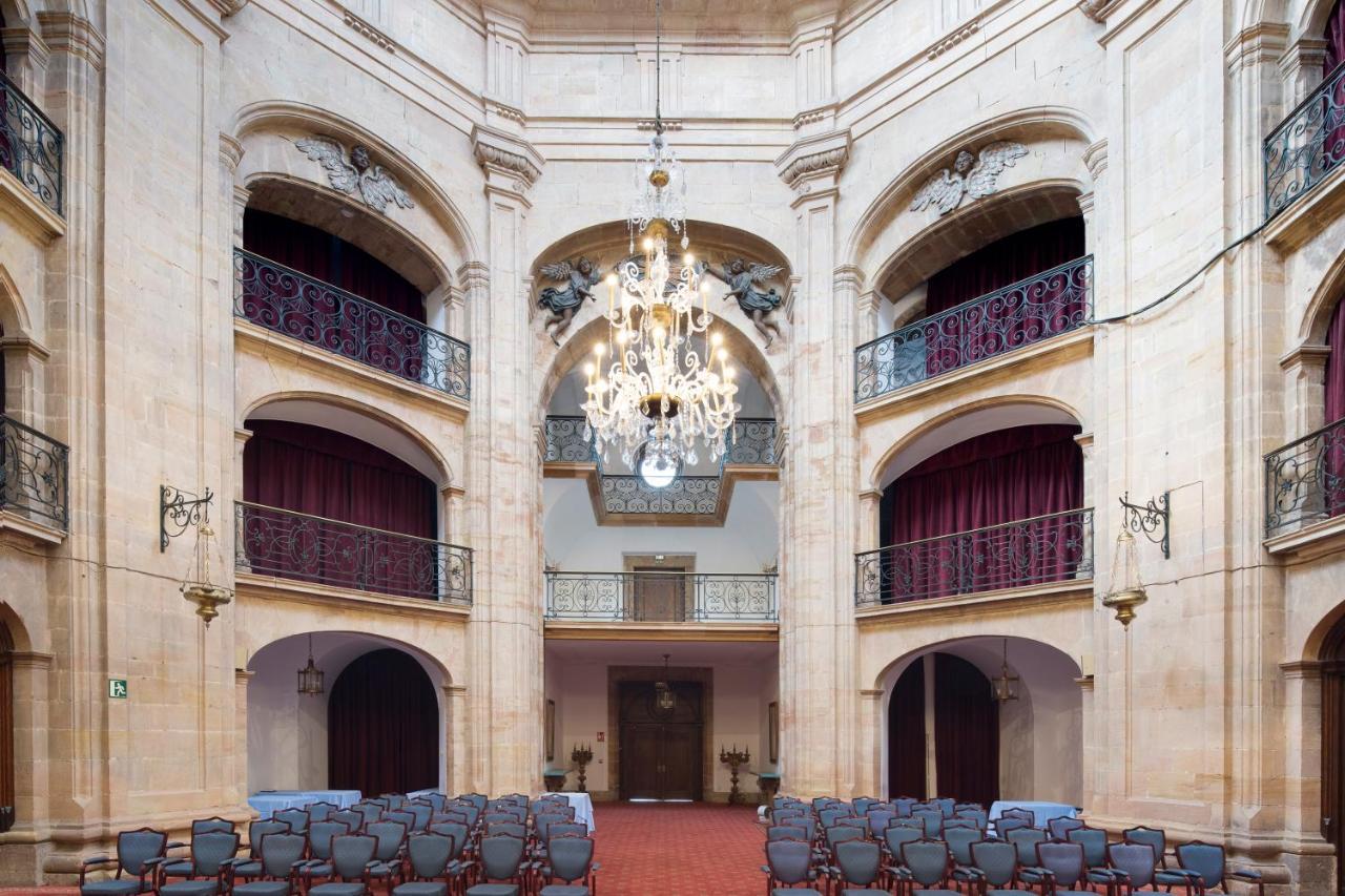 فندق يوروستارز دي لا ريكونكويستا اوفيدو المظهر الخارجي الصورة The interior of the theatre