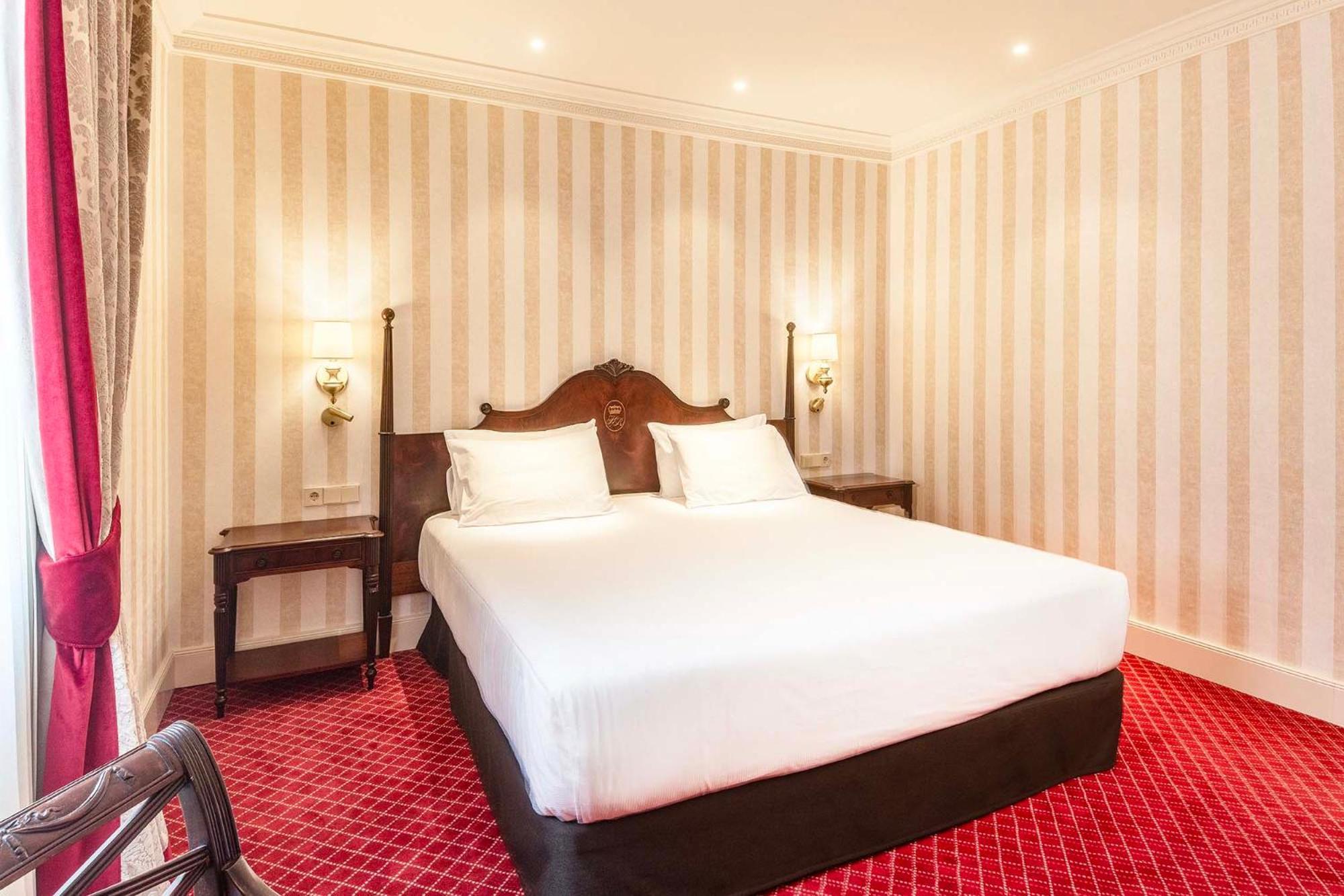 فندق يوروستارز دي لا ريكونكويستا اوفيدو المظهر الخارجي الصورة A bedroom at the hotel