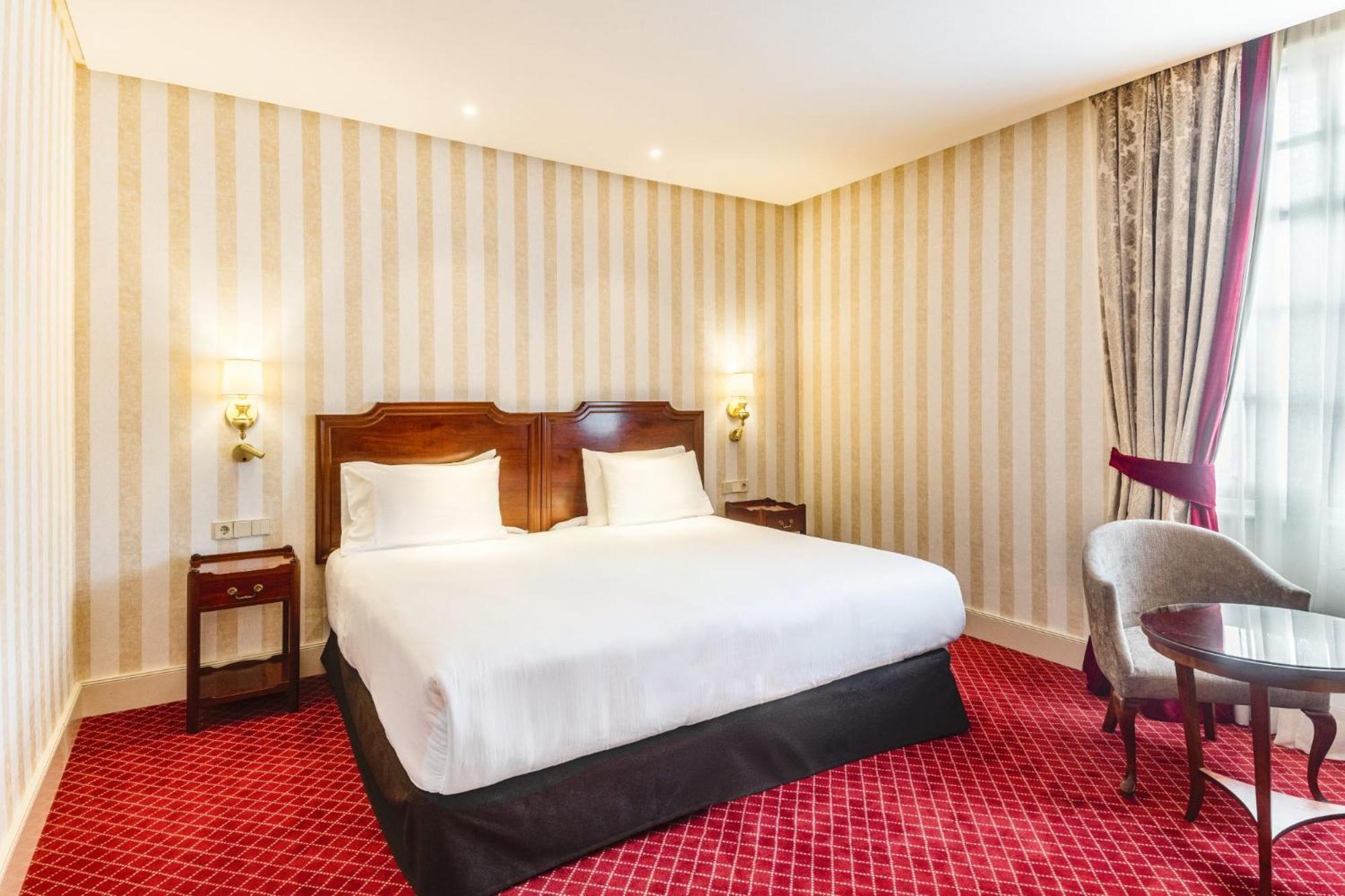 فندق يوروستارز دي لا ريكونكويستا اوفيدو المظهر الخارجي الصورة A room at the hotel